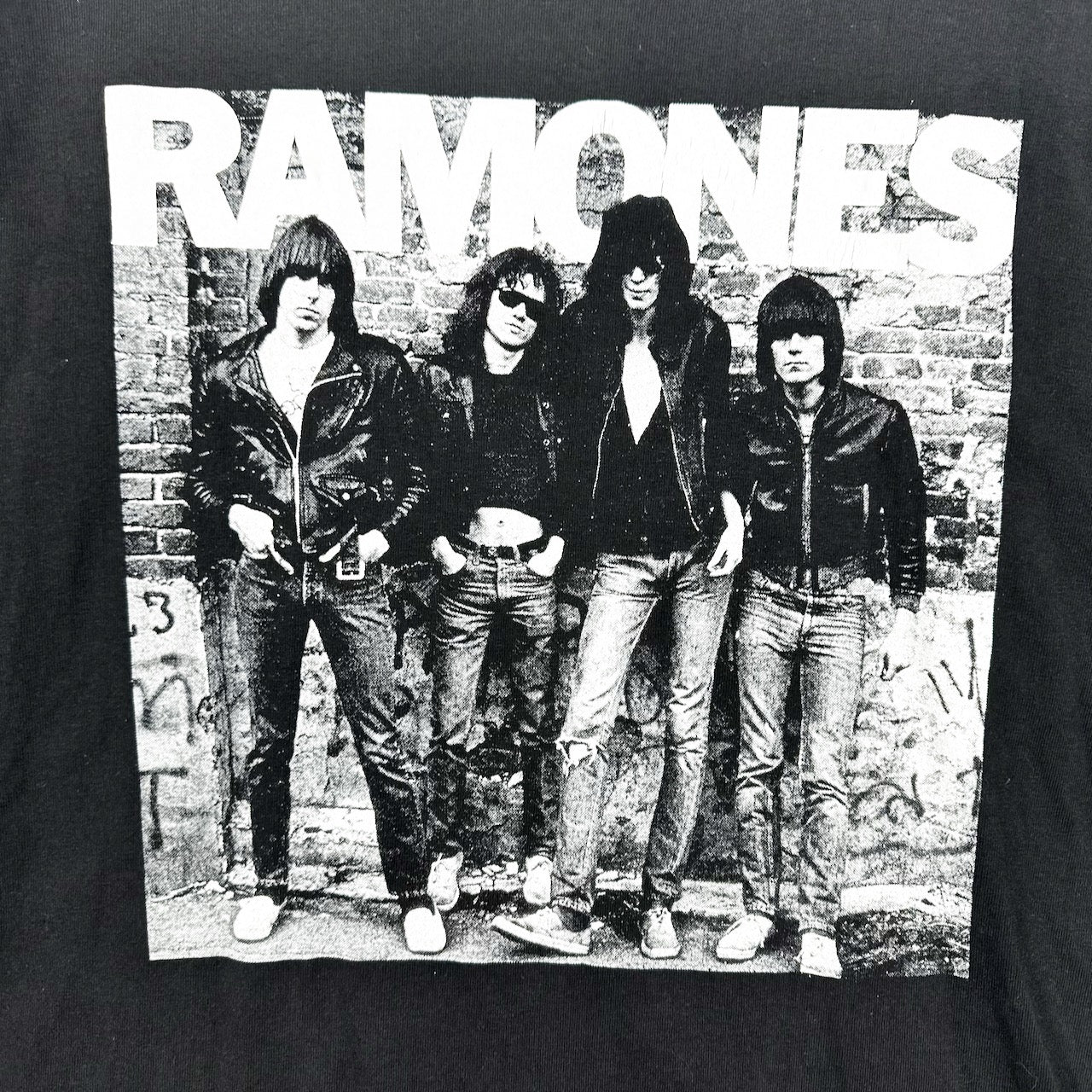 00s The Ramones Big Print Bad Tee