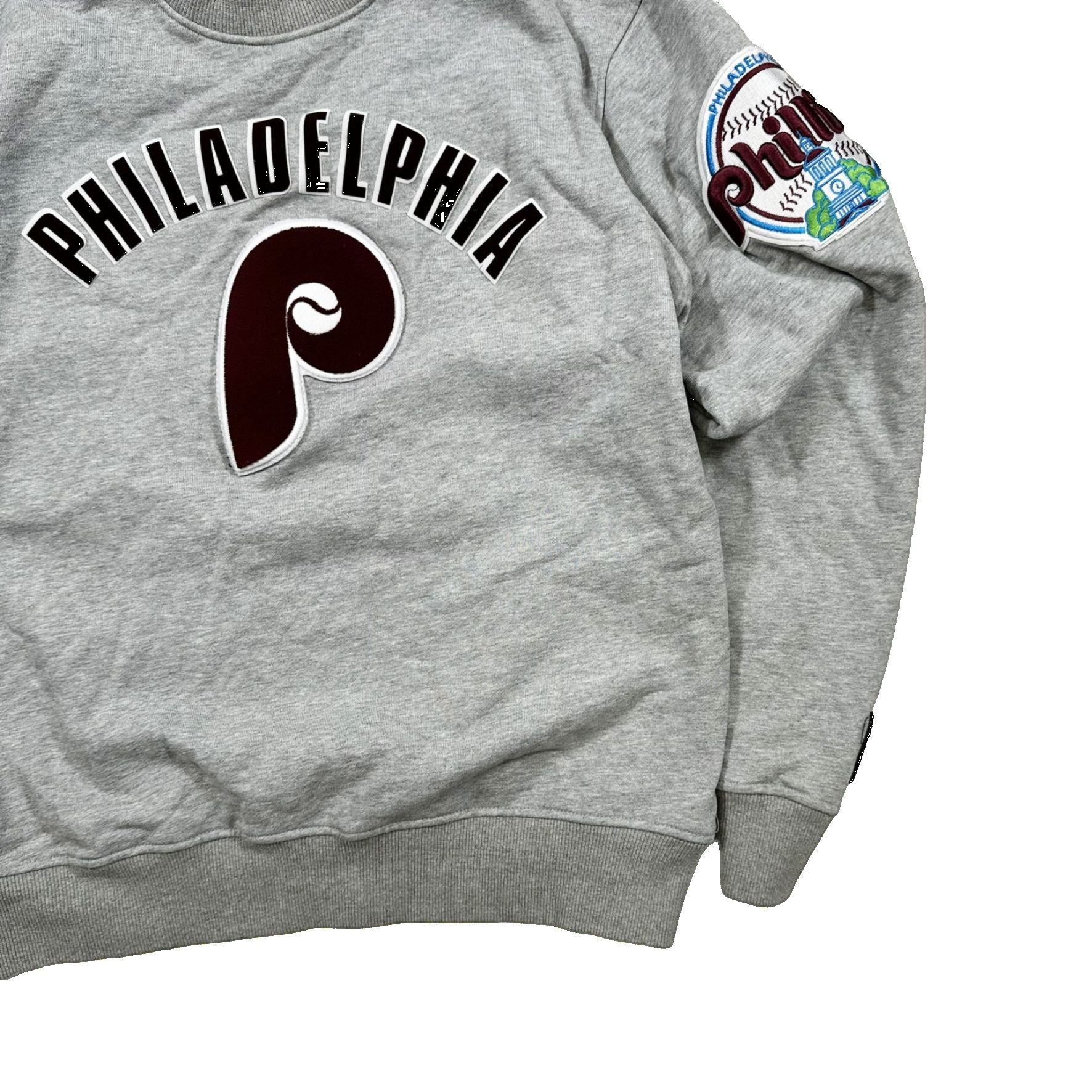 Philadelphea Phillies Basbeall Batch Sweater - Medium