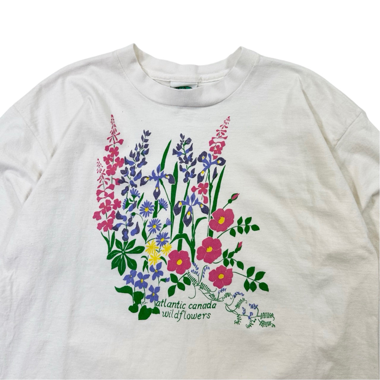 Vintazge 90s Single Stitch Atlantic Canada Wildflowers Nature Graphic T Shirt - Large